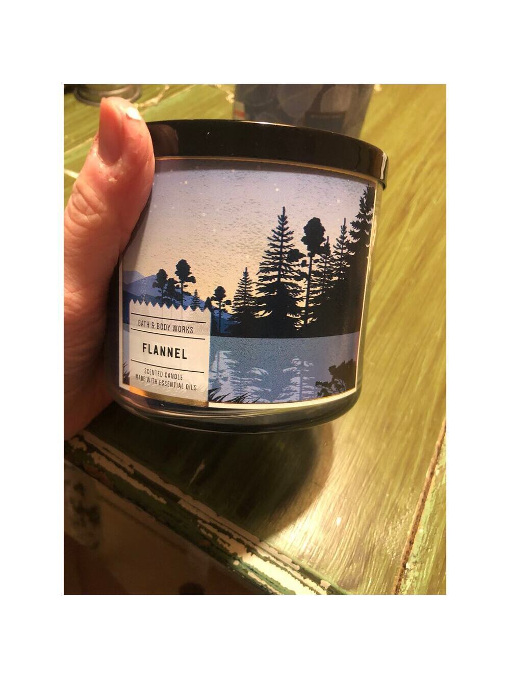 Bath & Body Works NEW 3-Wick Scented Candle with Essential Oils 14.5oz